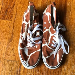 H&M Giraffe sneakers